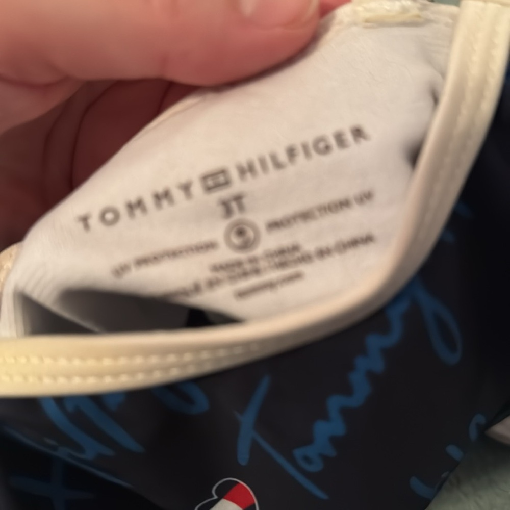 Tommy Hilfiger 2 piece swimsuit. Size 3T. - Picture 2 of 3